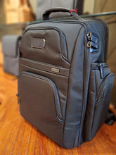 Afbeelding in Gallery-weergave laden, Tumi Alpha Brief pack Black