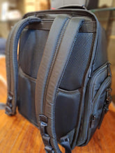 Afbeelding in Gallery-weergave laden, Tumi Alpha Brief pack Black