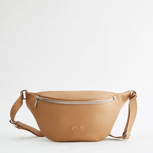 Load image into Gallery viewer, Nathan Baume Large Derby N261-1022 Ritsheup-/Bum Bag Cognac