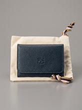 Load image into Gallery viewer, Il Bisonte GALILEO CARD CASE Blu Mediterraneo
