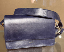 Load image into Gallery viewer, Ann Kurz Perfect Square -shiny Nappa Navy