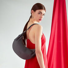 Afbeelding in Gallery-weergave laden, Nathan Baume Olga N242 00-64 Black