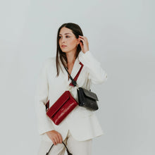 Load image into Gallery viewer, Ann Kurz Pack Large with 2 Straps - Shiny Nappa Navy