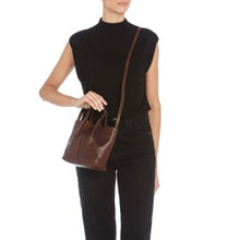 Load image into Gallery viewer, IL Bisonte NINA CROSSBODY Coffee