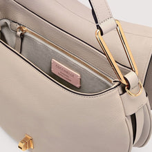 Afbeelding in Gallery-weergave laden, COCCINELLE MAGISCH Medium Handtas Beige