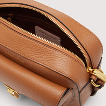 Afbeelding in Gallery-weergave laden, COCCINELLE BEAT SOFT SCHOUDERTAS COGNAC