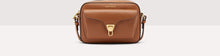 Afbeelding in Gallery-weergave laden, COCCINELLE BEAT SOFT SCHOUDERTAS COGNAC