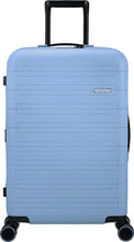 Afbeelding in Gallery-weergave laden, American Tourister Reiskoffer - Novastream Spinner 67/24 Tsa Exp (Medium) Pastel Blue