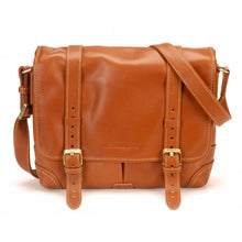 Afbeelding in Gallery-weergave laden, ARTHUR AND ASTON SCHOUDERTAS MET KLEP PAUL LEER COGNAC