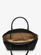 Afbeelding in Gallery-weergave laden, Nathan Baume Tiny Victoria Black
