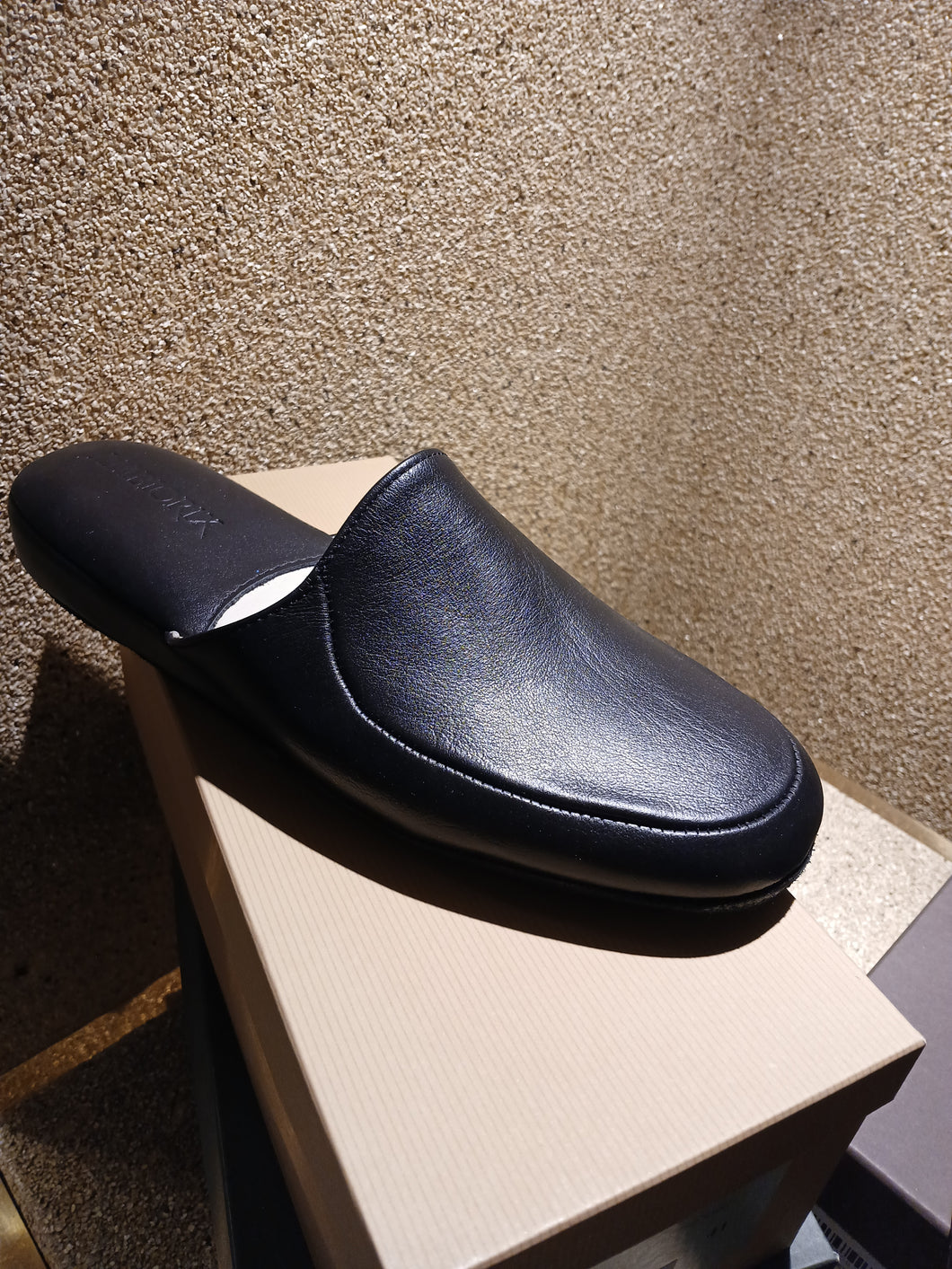 Ambiorix Slipper Zwart