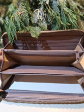 Load image into Gallery viewer, Coccinelle portemonnee C2 XWO 116401207 lavendel
