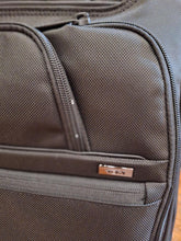 Afbeelding in Gallery-weergave laden, Tumi  Alpha Medium 15"exp. briefcase black
