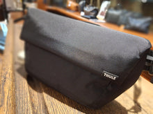 Afbeelding in Gallery-weergave laden, Thule EnRoute Sling Bag 2 L Black
