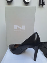 Afbeelding in Gallery-weergave laden, Pump in leder van Nathan Baume Black mt 36
