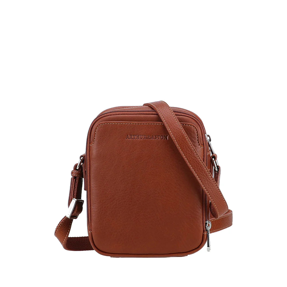 Moyen Sac Travers Ange Cuir - Arthur & Aston SKU: 2528-06-cognac