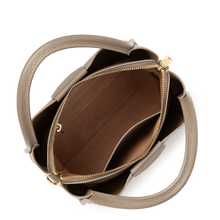 Afbeelding in Gallery-weergave laden, Lancaster Ida Dubbel Kleine handtas Stone
