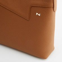 Load image into Gallery viewer, Nathan Baume Grenada N261-00-56 Crossbody Handtas Cognac
