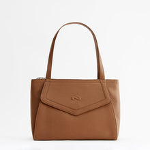 Load image into Gallery viewer, Nathan-Baume Madeleine Candy Setter

