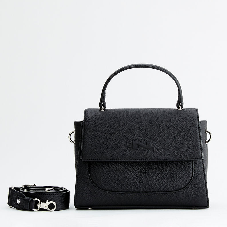 Nathan-Baume Charlène Black