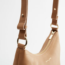 Load image into Gallery viewer, Nathan Baume Tacha Setter
