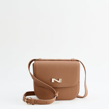 Afbeelding in Gallery-weergave laden, Nathan-Baume Penelope leren Crossbodytas met klep cognac N261-40-01
