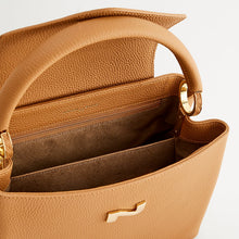 Load image into Gallery viewer, Nathan Baume Magnolia N261-27-03 Handtas Cognac
