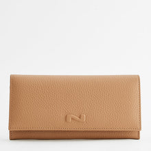 Load image into Gallery viewer, Nathan-Baume Continental travel wallet setter

