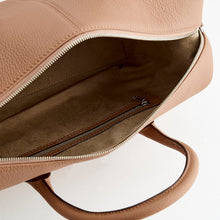 Afbeelding in Gallery-weergave laden, Nathan-Baume Senna Drive Cognac N261 39-02
