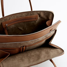 Afbeelding in Gallery-weergave laden, Nathan Baume Billie cognac Briefcase
