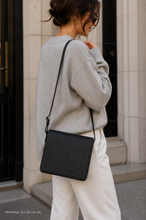 Load image into Gallery viewer, Nathan Baume Dinant N261-1203 Crossbody Tas Black
