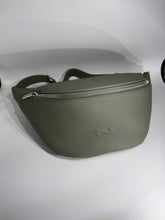 Load image into Gallery viewer, Nathan Baume Large Derby N261-1022 Ritsheup-/Bum Bag Bamboo

