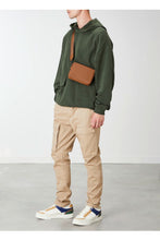 Afbeelding in Gallery-weergave laden, Lipault LOST IN BERLIN CROSSBODY BAG - THE BOX NUTSY NUT
