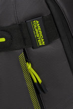 Afbeelding in Gallery-weergave laden, American Tourister URBAN TRACK CABIN BACKPACK COATED BLACK/LIME
