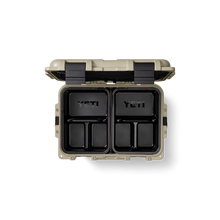 Load image into Gallery viewer, Yeti LoadOut® GoBox 30 uitrustingsbox Tan
