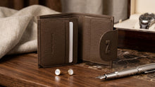 Load image into Gallery viewer, Nathan-Baume Tri-fold wallet regent
