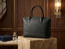 Afbeelding in Gallery-weergave laden, Nathan Baume Victoria Tiny N262 05-88  Black
