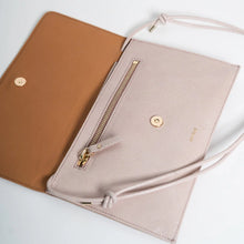 Afbeelding in Gallery-weergave laden, Ann Kurz Thin Clutch - Patent Rosa
