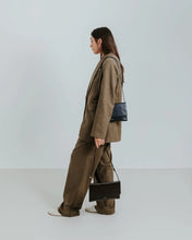 Afbeelding in Gallery-weergave laden, Ann Kurz Thin Clutch - Patent Fango
