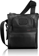 Afbeelding in Gallery-weergave laden, Tumi Alpha 3 Travel Pocket Bag Small Black Leather
